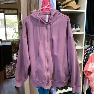 ALO Yoga Women’s full Zippered Hoodie in Purple